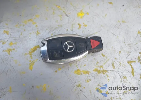 2013 Mercedes-Benz C 300 Sport 4Matic из США, поврежденный, VIN WDDGF8AB4DR271534